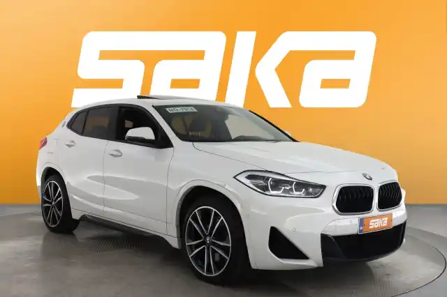 Valkoinen Maastoauto, BMW X2 – SAK-54033