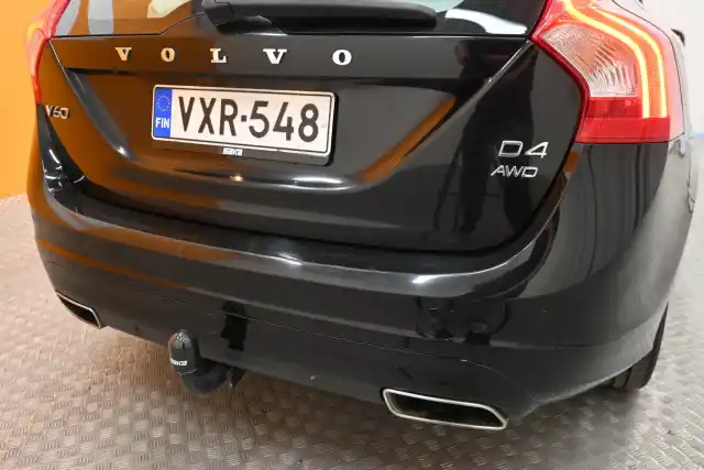 Musta Farmari, Volvo V60 – VXR-548