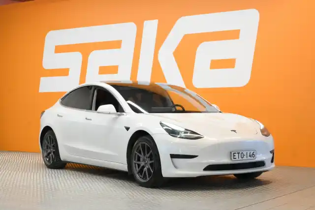 Valkoinen Sedan, Tesla Model 3 – ETO-146