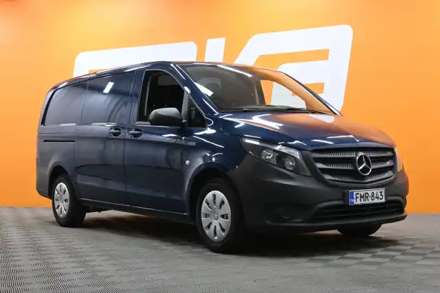 Sininen Pakettiauto, Mercedes-Benz Vito – FMR-843