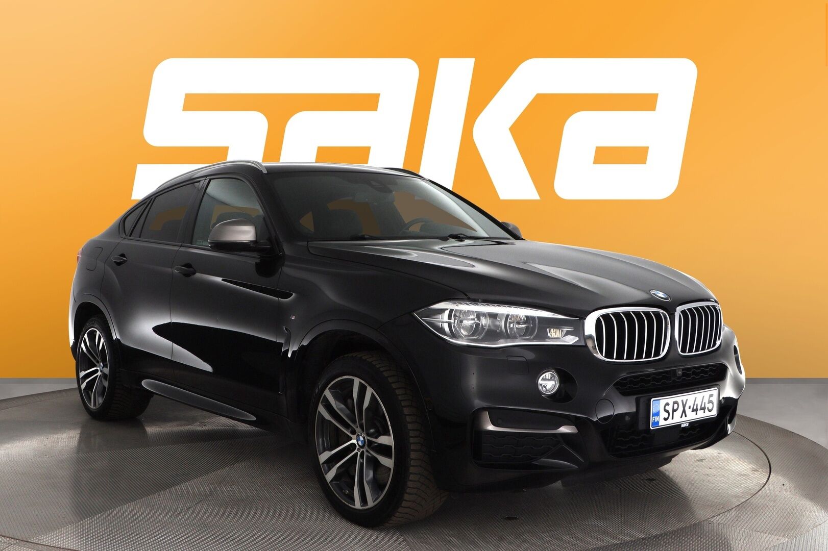 Musta Maastoauto, BMW X6 – SPX-445